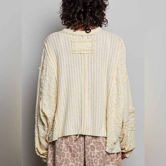 ♥️Hello Gorgeous! POL V-Neck Long Sleeve Top with Stitch Detail- Natural - Picture 4 of 9